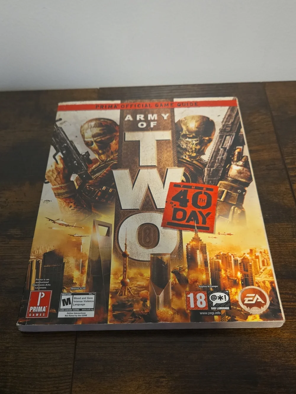 Army of Two: The 40th Day Prima Official Game Guide - Yellow/Orange Cover